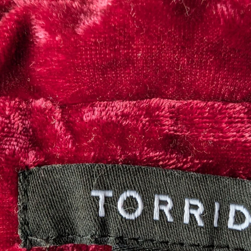 Torrid Raspberry Red Velvet Blazer Size M - Picture 3 of 10